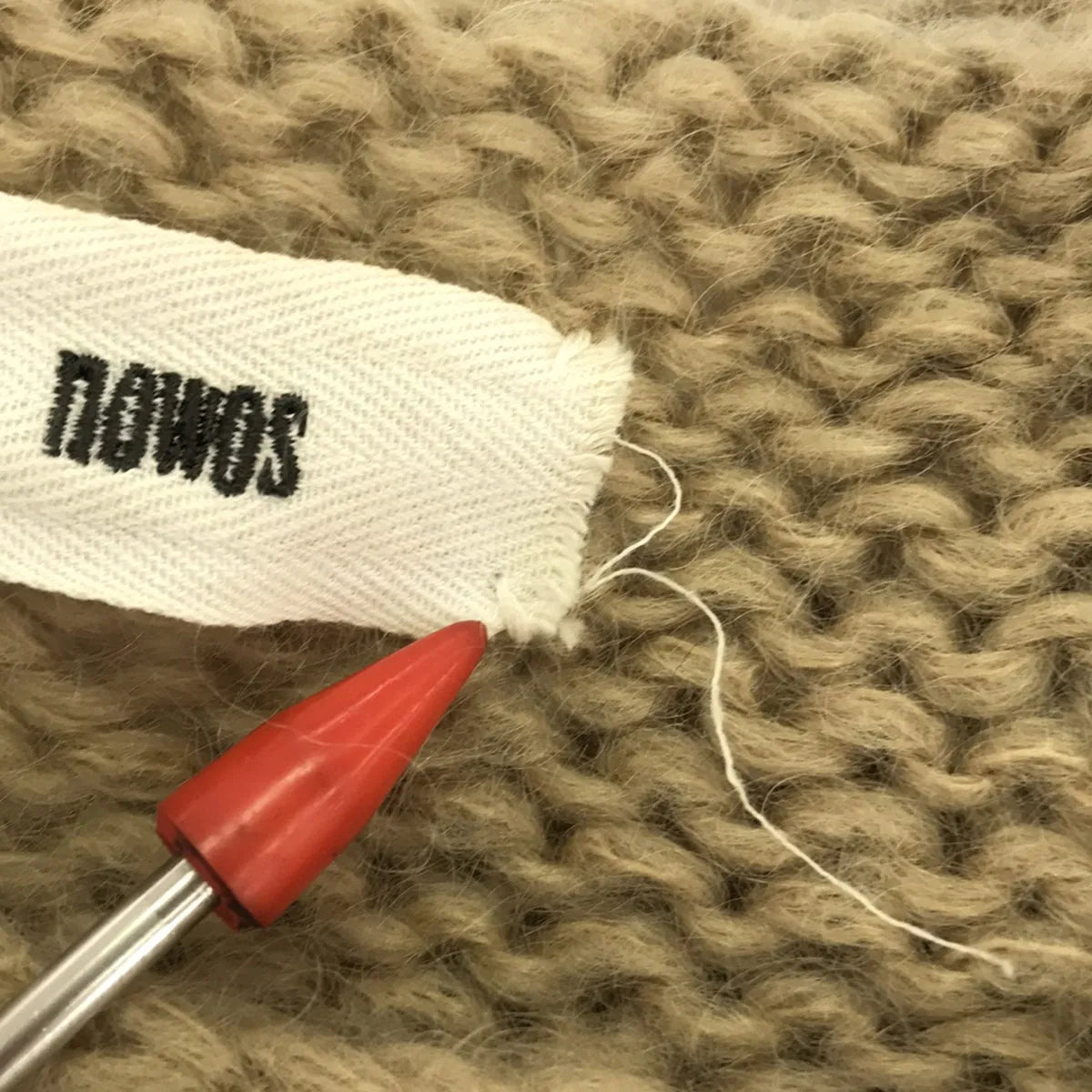 NOWOS |馬海毛低針距圓領針織衫 |米色 |女性的