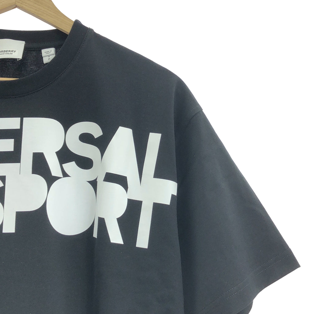 [新產品] BURBERRY LONDON ENGLAND | 2022 春夏 | 通用護照圓領 T 卹 | S 碼 | 黑白 | 男款