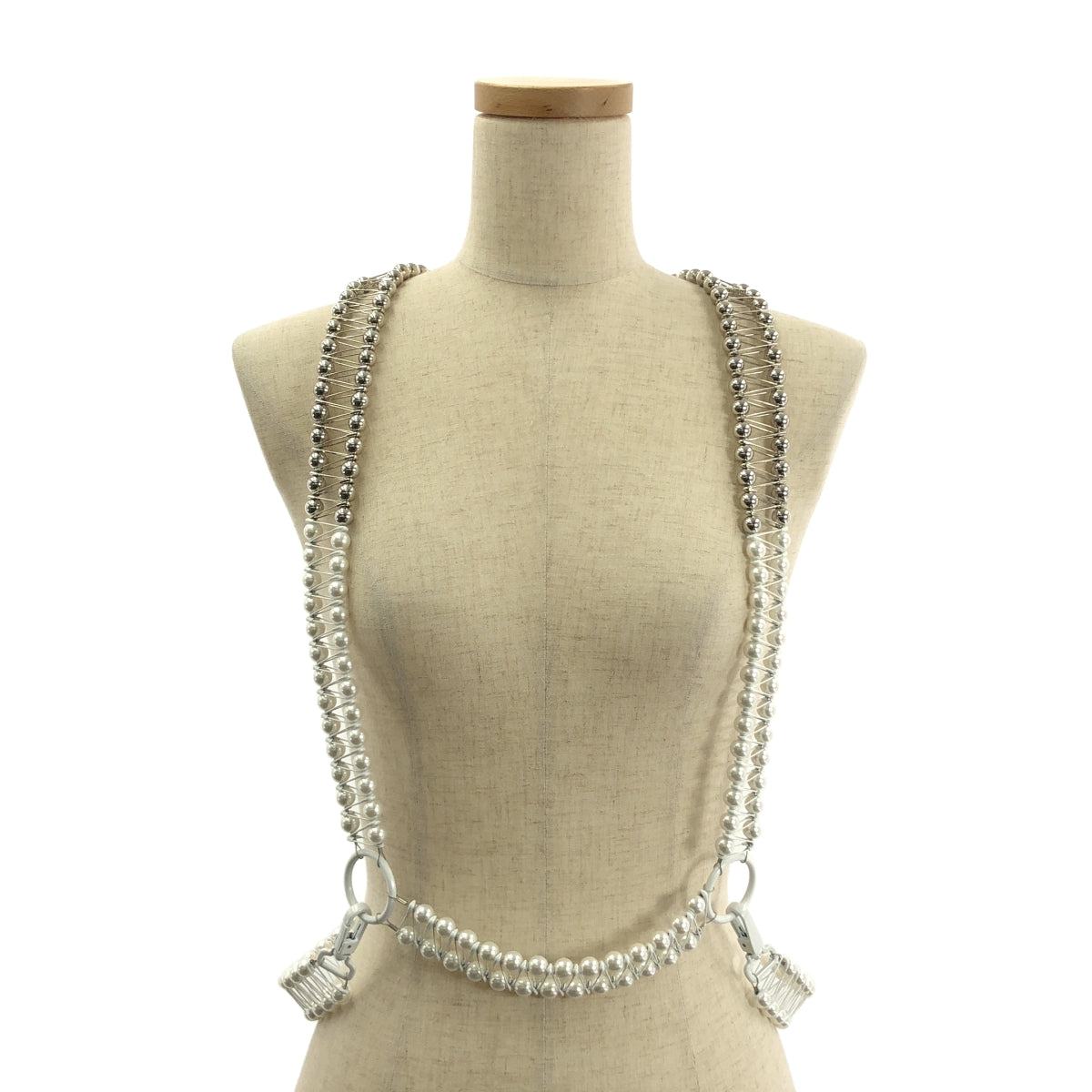 noir kei ninomiya / 느와르 케이니노미야 | 2025SS | 핀 진주 하네스 |