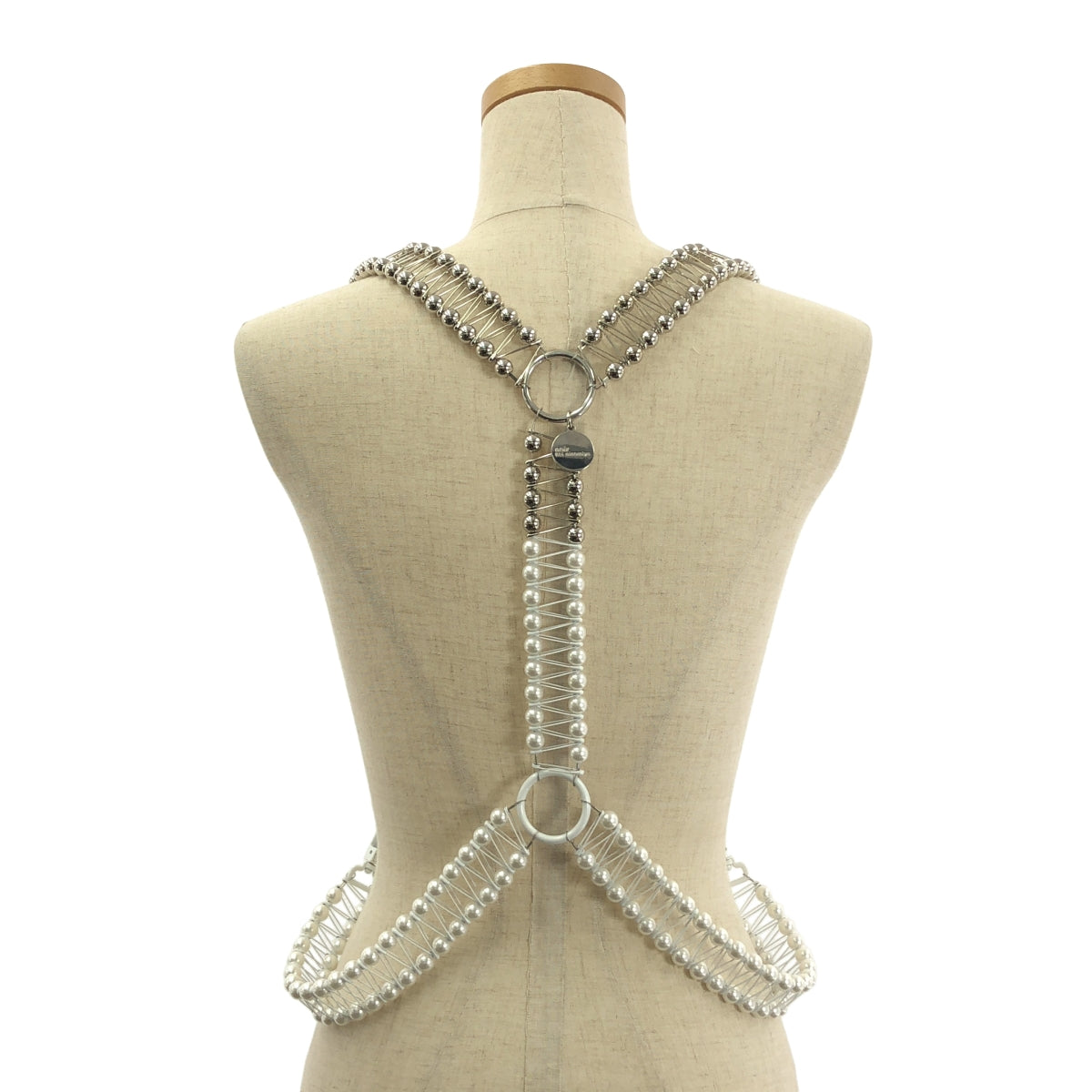 noir kei ninomiya / 느와르 케이니노미야 | 2025SS | 핀 진주 하네스 |