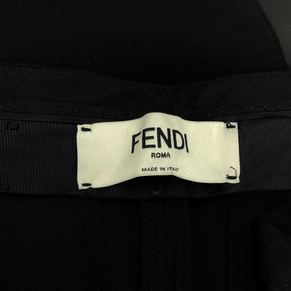 【미품】 FENDI / 펜디 | 사이드 라인 전환 슬랙스 | 38 | 블랙 | 여성