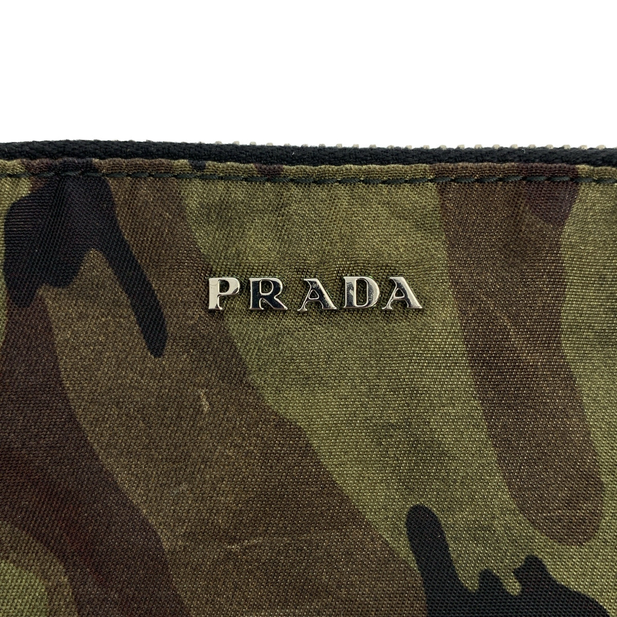 PRADA | 尼龍迷彩鏈條零錢包 |