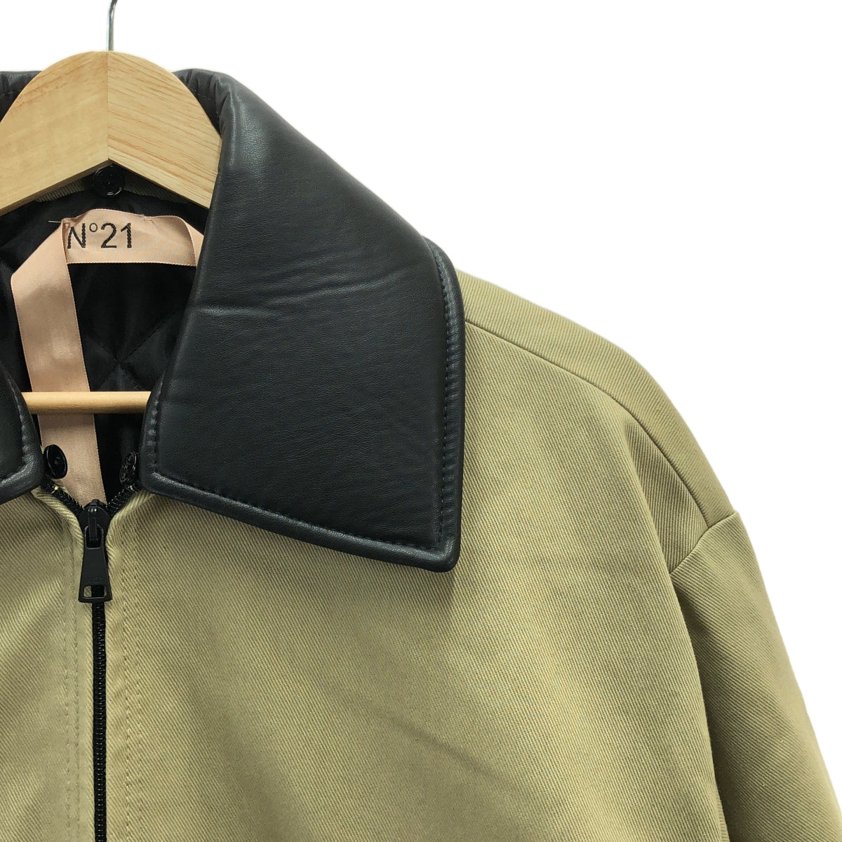 【美品】  N°21 / ヌメロヴェントゥーノ | レザーカラー ワークジャケット | S | ベージュ/ブラック | レディース