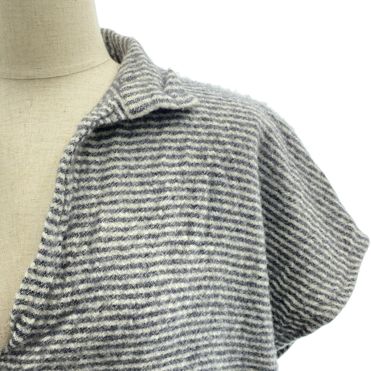 DANIELA GREGIS | 100% 羊絨 / 羊絨雙口袋針織毛衣配披肩 | F 碼 | 女款