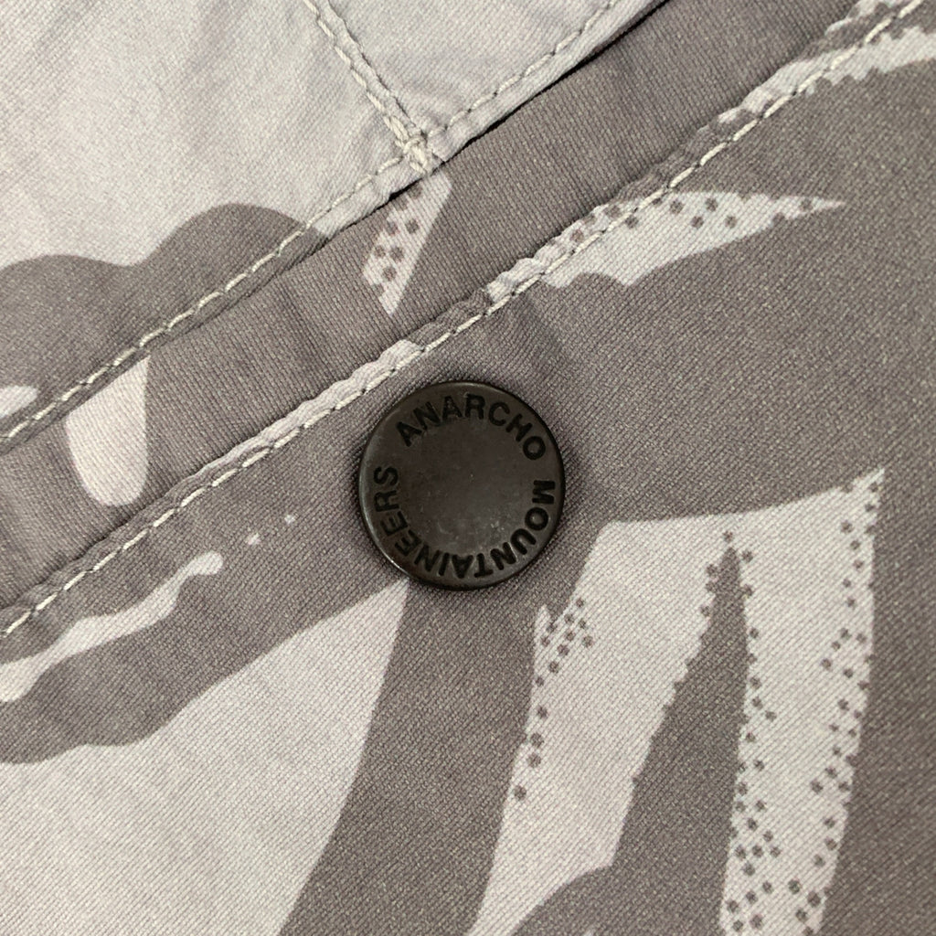 Mountain Research / 마운틴 리서치 | Baggy Shorts / 총 무늬 버기 반바지 반바지 | L | 남성