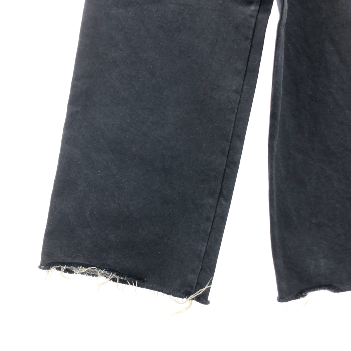 CINOH / チノ | Hi-Waist Pin Tuck Denim / インディゴ染め加工 ロゴ