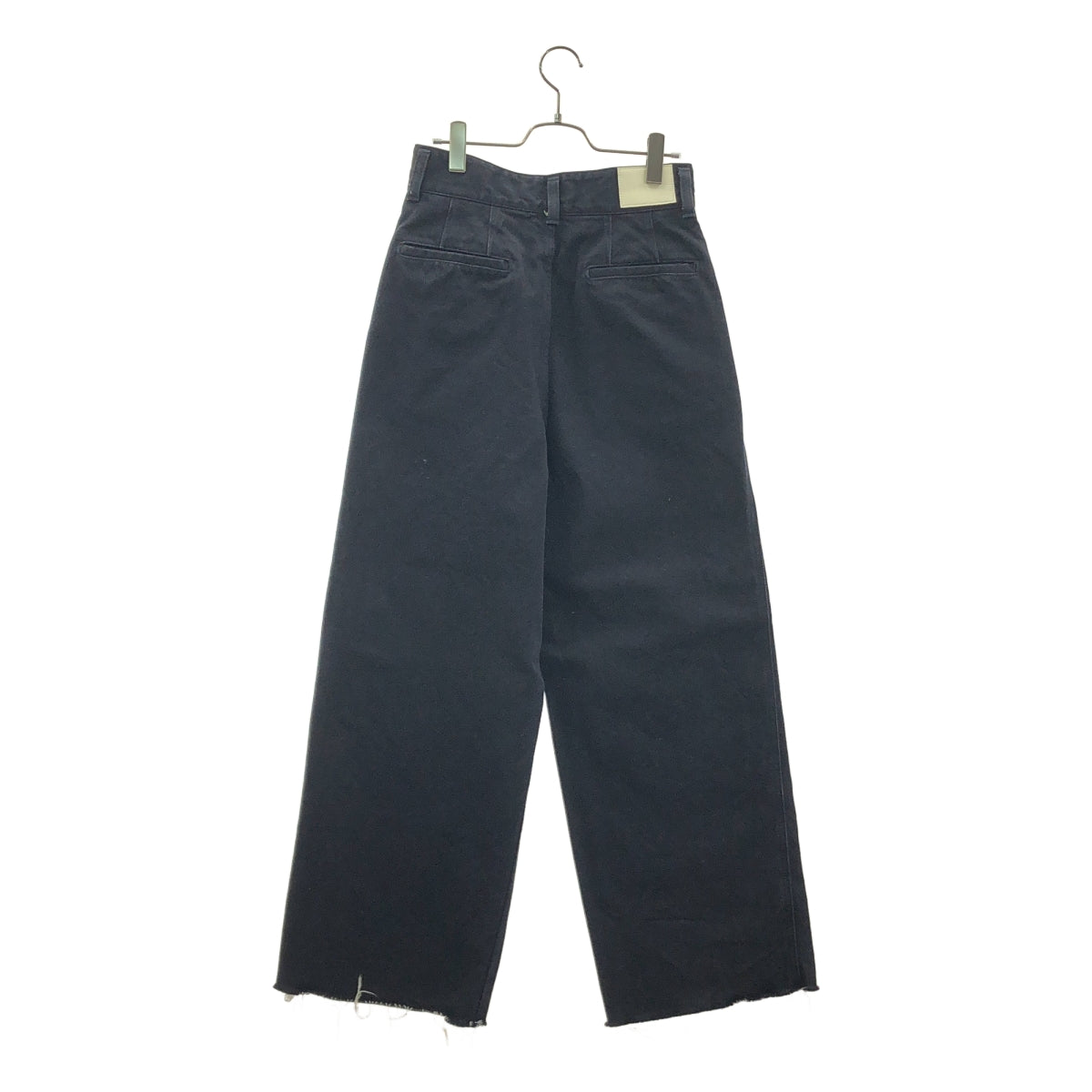 CINOH / チノ | Hi-Waist Pin Tuck Denim / インディゴ染め加工 ロゴ