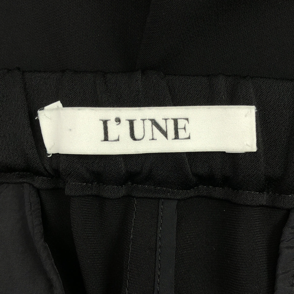 L'UNE / 룬느 | Tucked Tapered Pants 사이드라인 테이퍼드 팬츠 | 34 | 블랙 |