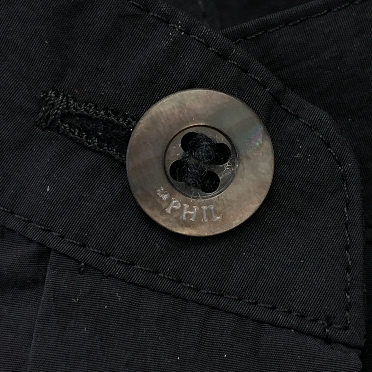 LE PHIL / 루피루 | 볼륨 슬리브 로고 버튼 게더 셔츠 블라우스 | F | 여성