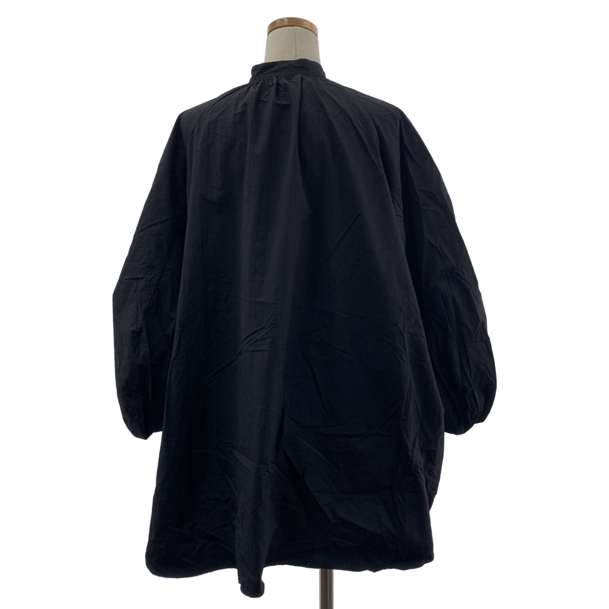 LE PHIL / 루피루 | 볼륨 슬리브 로고 버튼 게더 셔츠 블라우스 | F | 여성