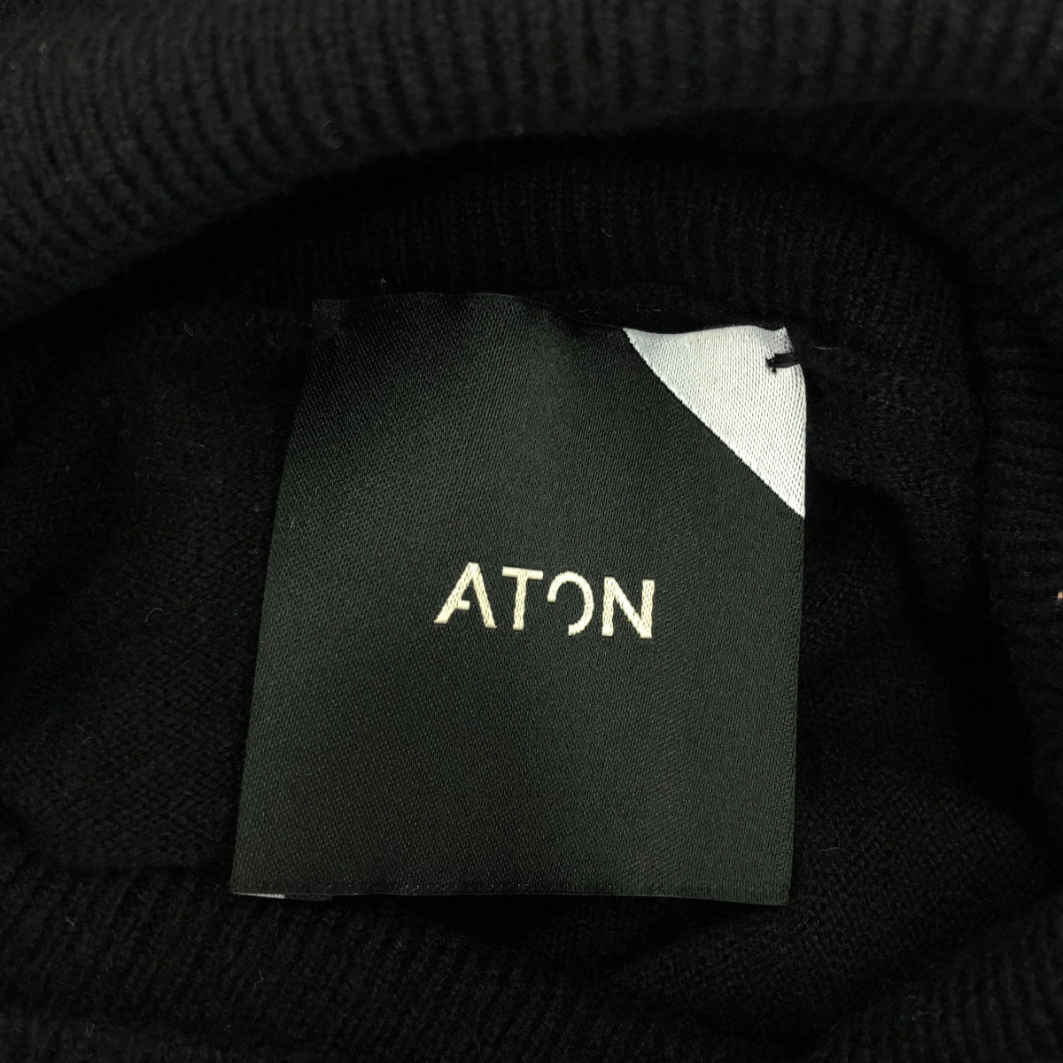 ATON | Wool high gauge oversized turtleneck knit | 06 | Black | Men's