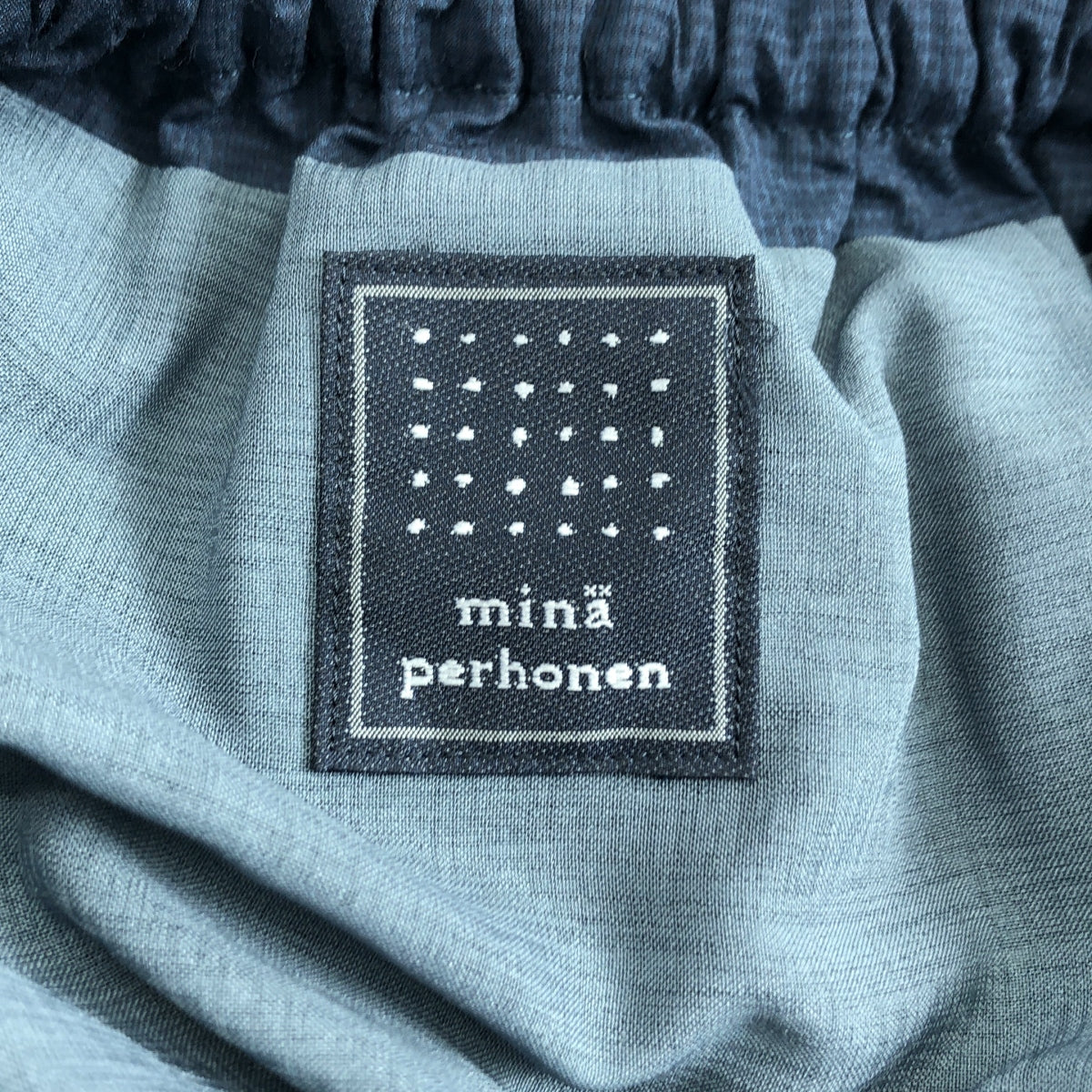 米娜·佩爾霍寧 / 米娜·佩爾霍寧 | 米娜·佩爾霍寧2025 春夏 | papurikko / 刺繡氣球裙| 38 |女性的