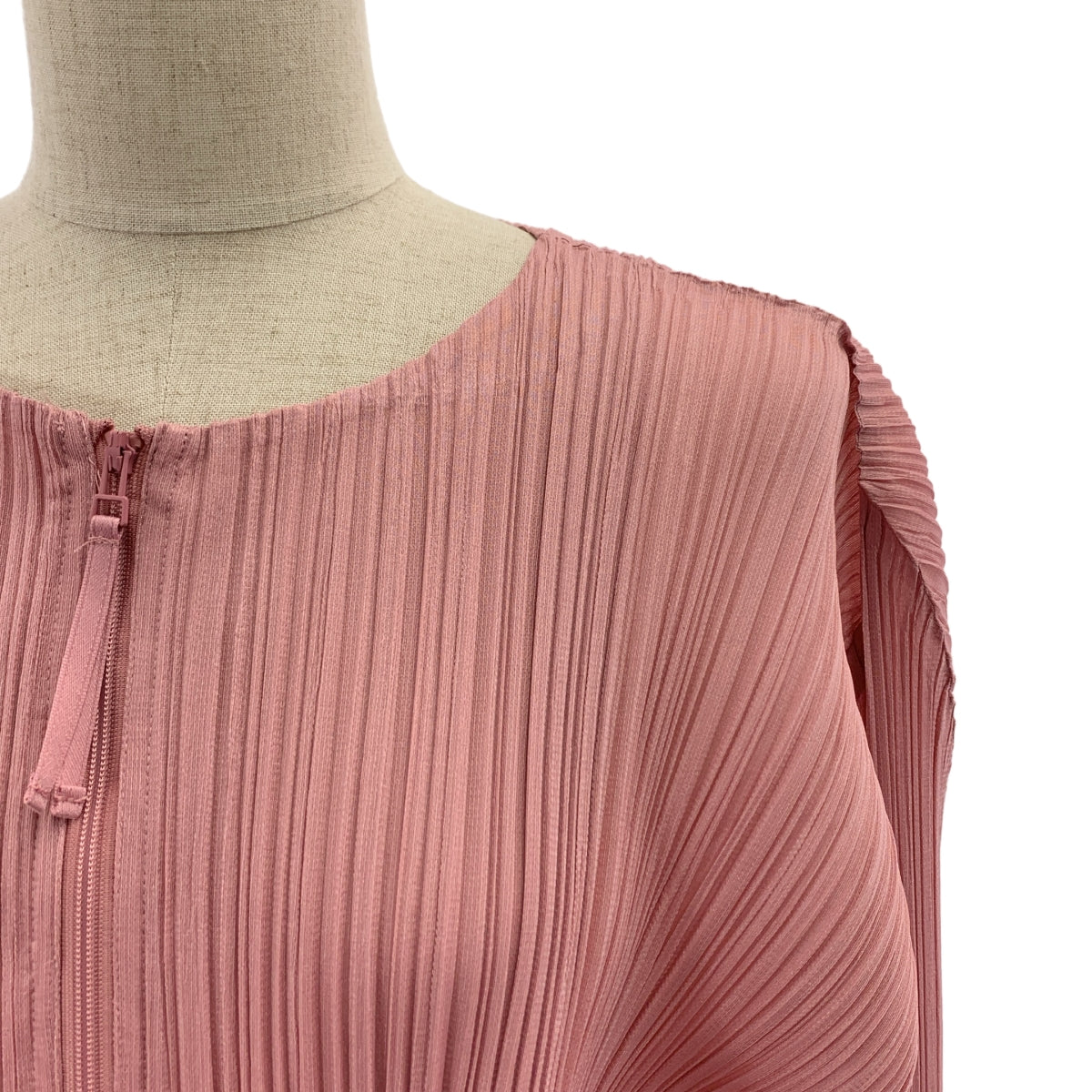 PLEATS PLEASE ISSEY MIYAKE | 月刊 / 全拉鍊長外套 | 3 碼 | 女款