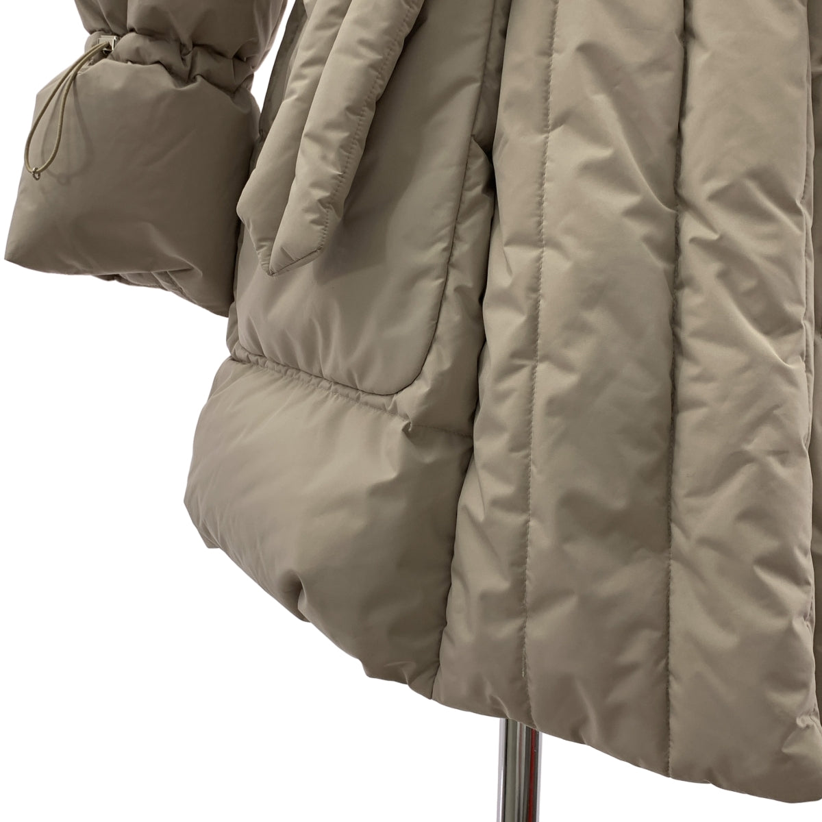 MooRER MANILA STP 淺灰色連帽羽絨服，女款，成色極佳