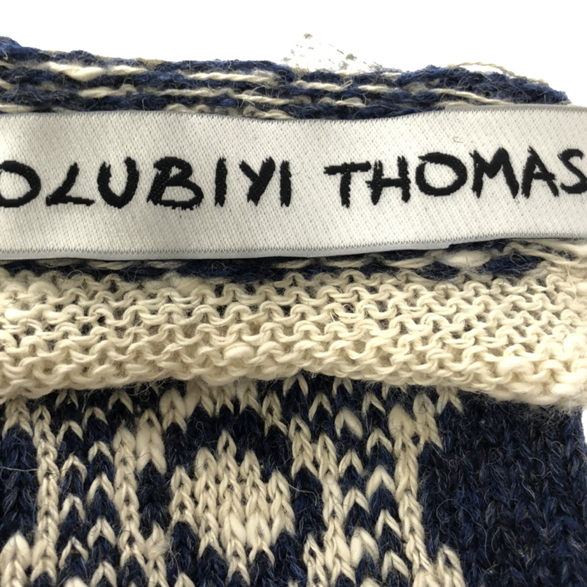【新品】  OLUBIYI THOMAS / オルヴィトーマス | 2022AW | wool wrist warmers gloves ウール ジャガード フィンガーレスグローブ アームウォーマー | ネイビー