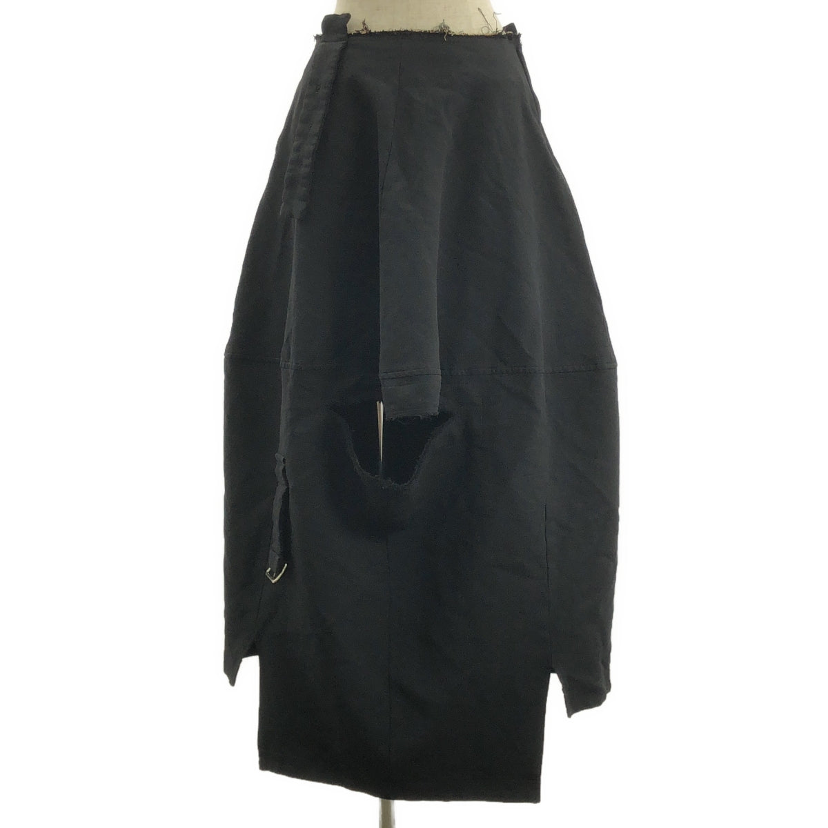 【美品】  COMME des GARCONS / コムデギャルソン | 2016AW | ポリエステル 製品加工 断ち切り 変形 カットアウト アジャスター スカート | S | ブラック | レディース