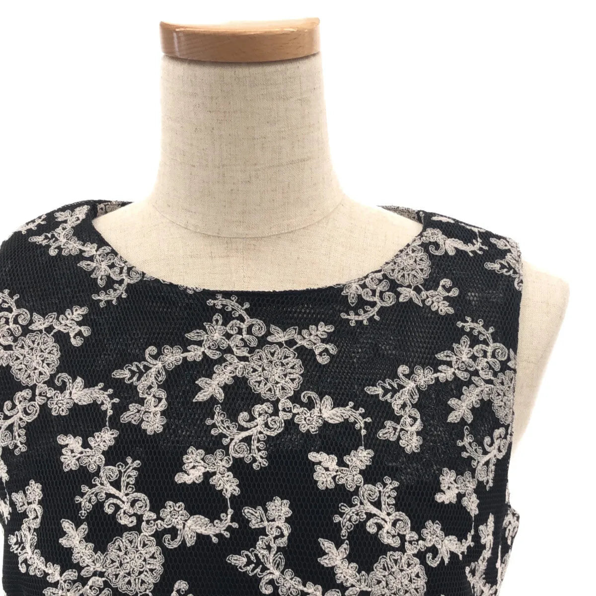 AINEA / アイネア | フラワーデザイン フレアワンピース | 38 | レディース