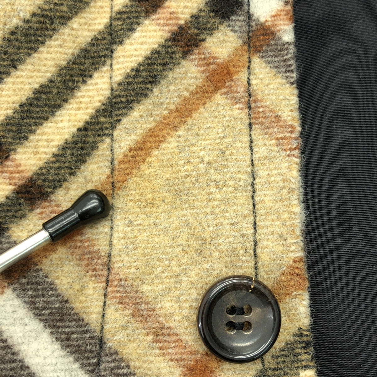 tricot COMME des GARÇONS | 2002 秋冬 | 羊毛混合材質內外翻領外套 | M 碼 | 黑色/米色 | 女款