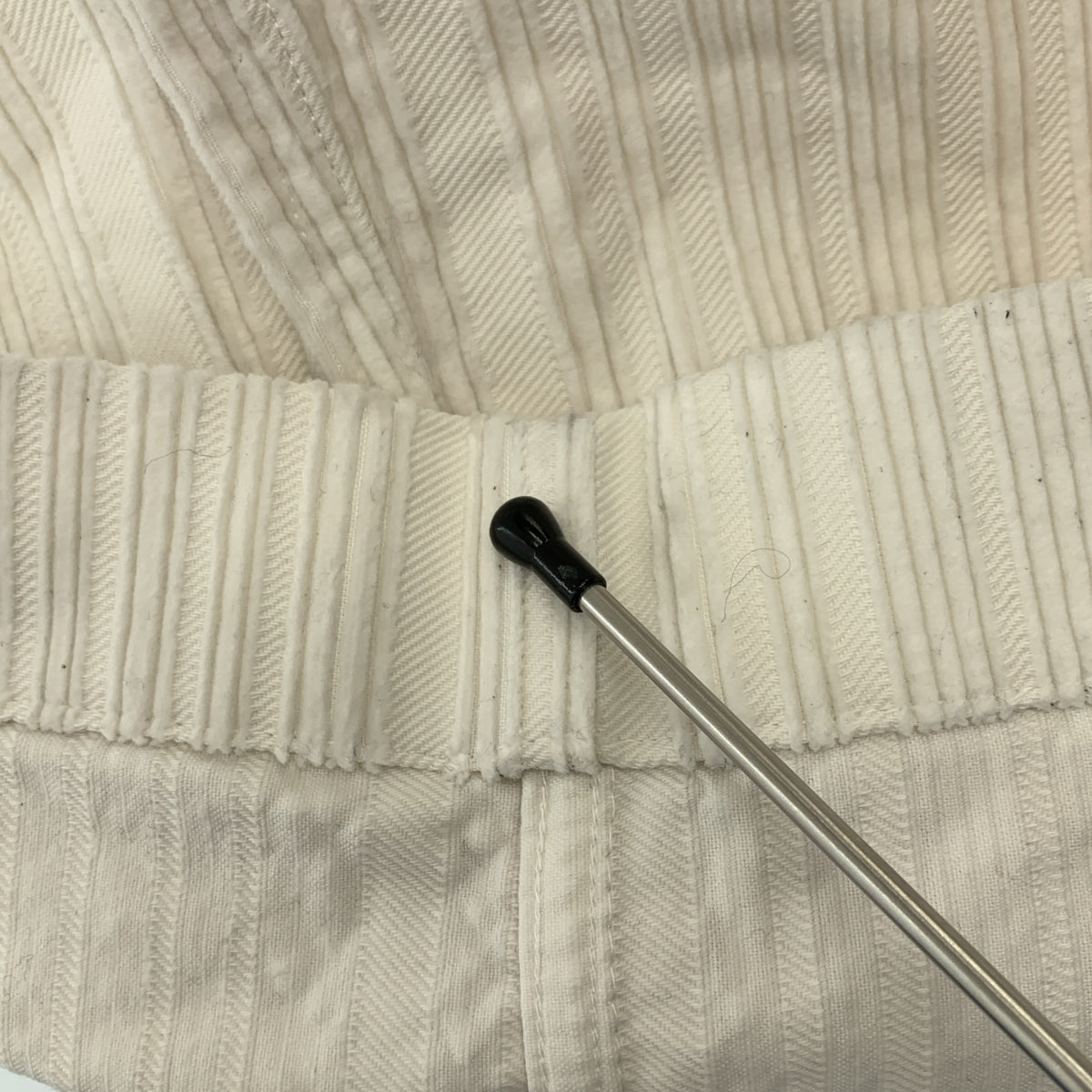 AUBETT | 隨機燈芯絨休閒褲 | M碼 | 白色 | 男士