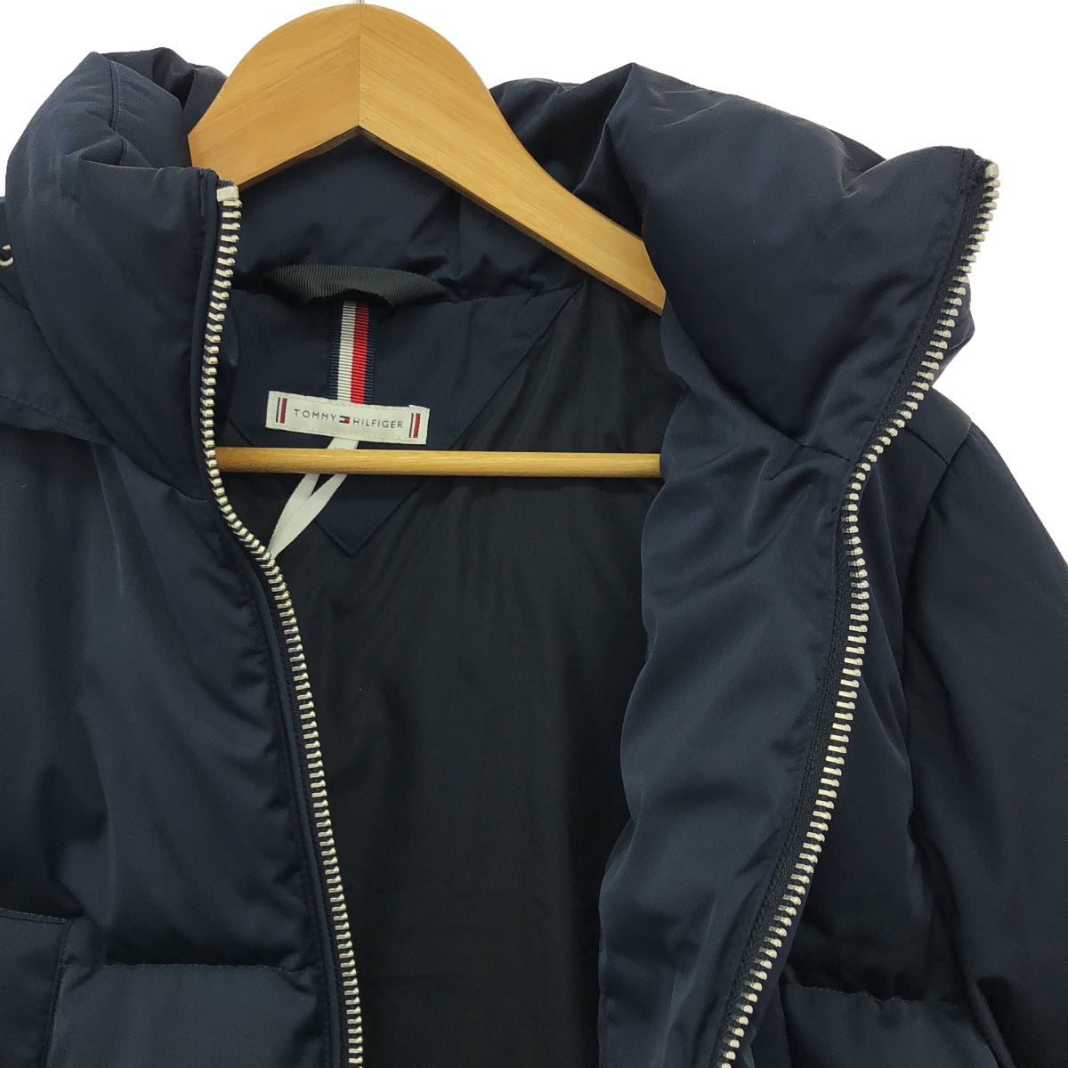 【美品】  TOMMY HILFIGER / トミーヒルフィガー | サテンフーデッド ダウンジャケット | XS | ダークネイビー | レディース