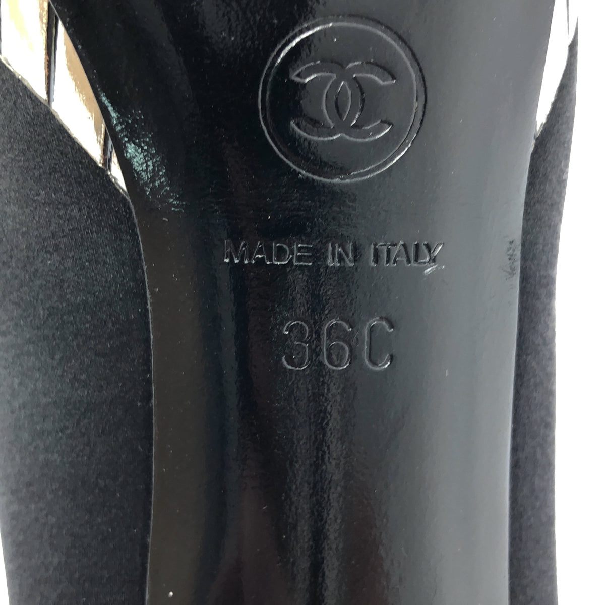 [狀況極佳] 香奈兒 | 踝帶厚底緞面高跟鞋 | 尺寸 36C | 黑色/銀色 | 女款