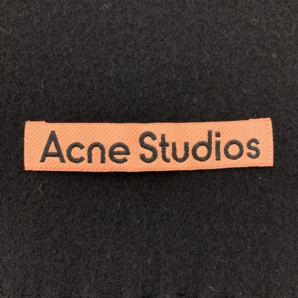 Acne Studios | 大號羊毛流蘇圍巾 |