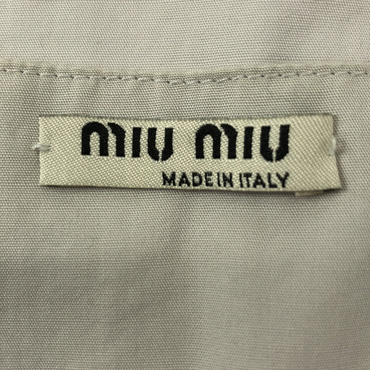 miu miu / 뮤뮤 | 코튼 플리츠 블라우스 | 42 | 라이트 그레이 | 여성