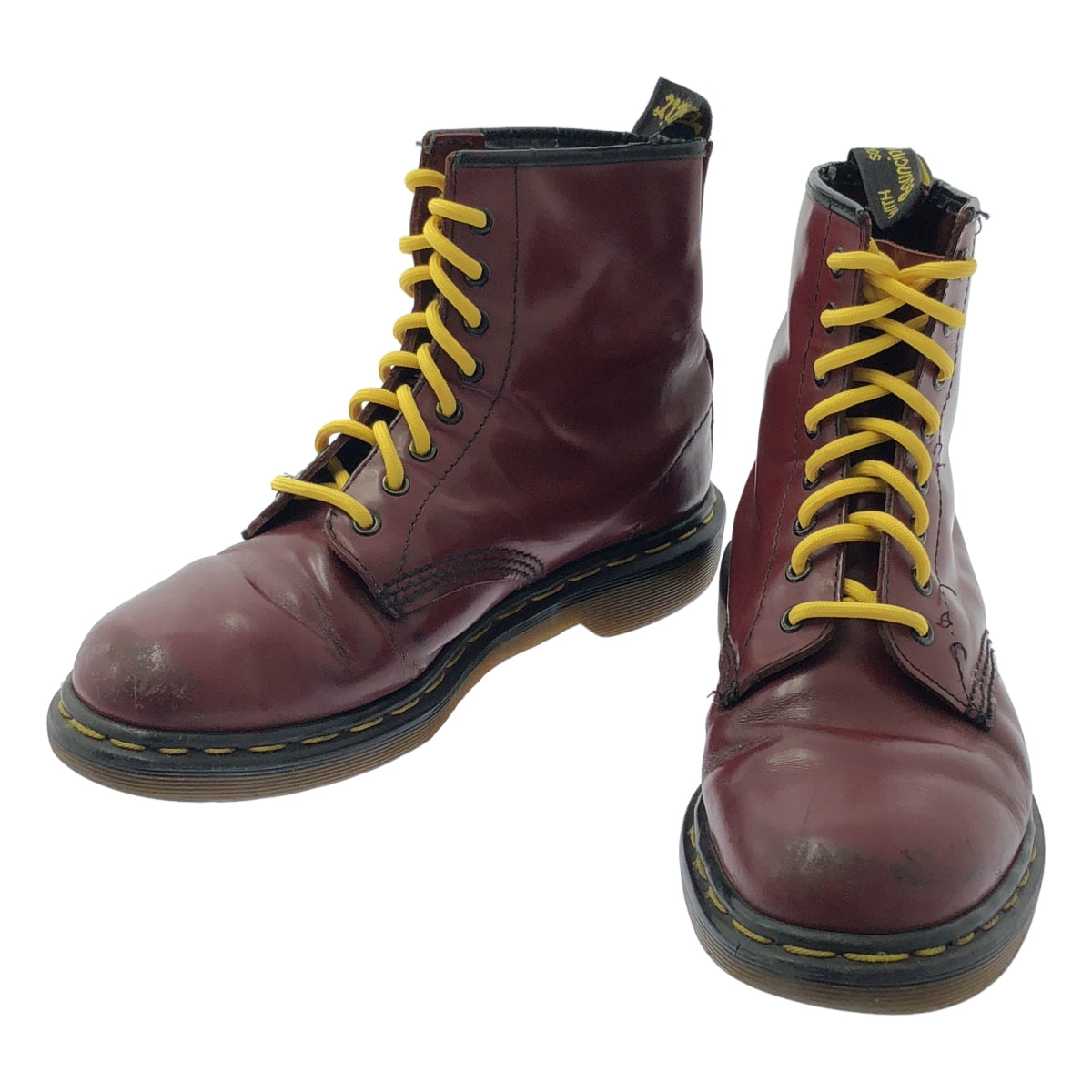 馬丁博士 | 八孔繫帶皮靴，英國製造 | 櫻桃紅 | 男款