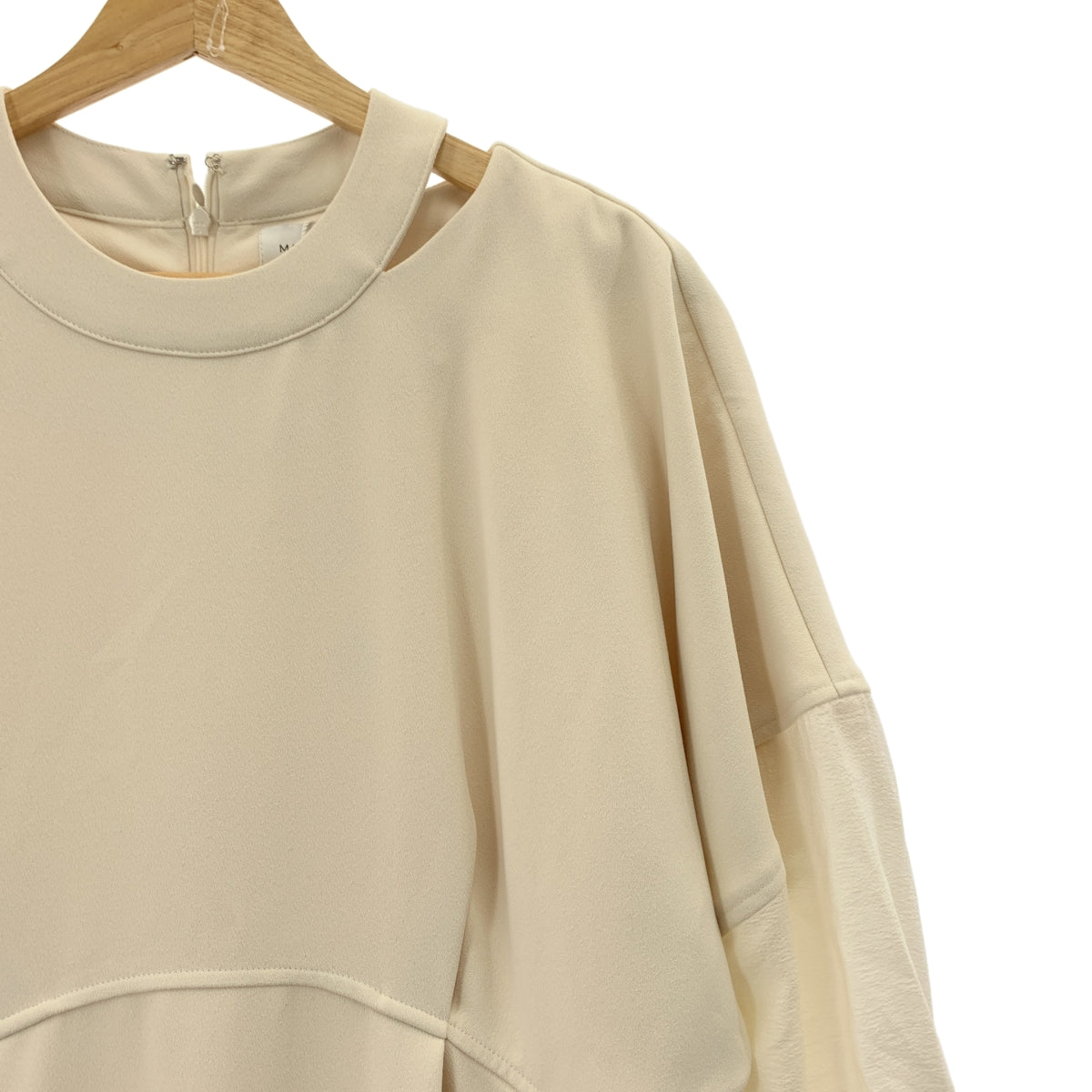 [新產品] MANOF | 容量袖子綁帶 | M碼 | 象牙色 | 女款