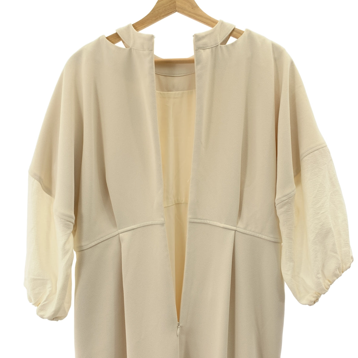 [新產品] MANOF | 容量袖子綁帶 | M碼 | 象牙色 | 女款