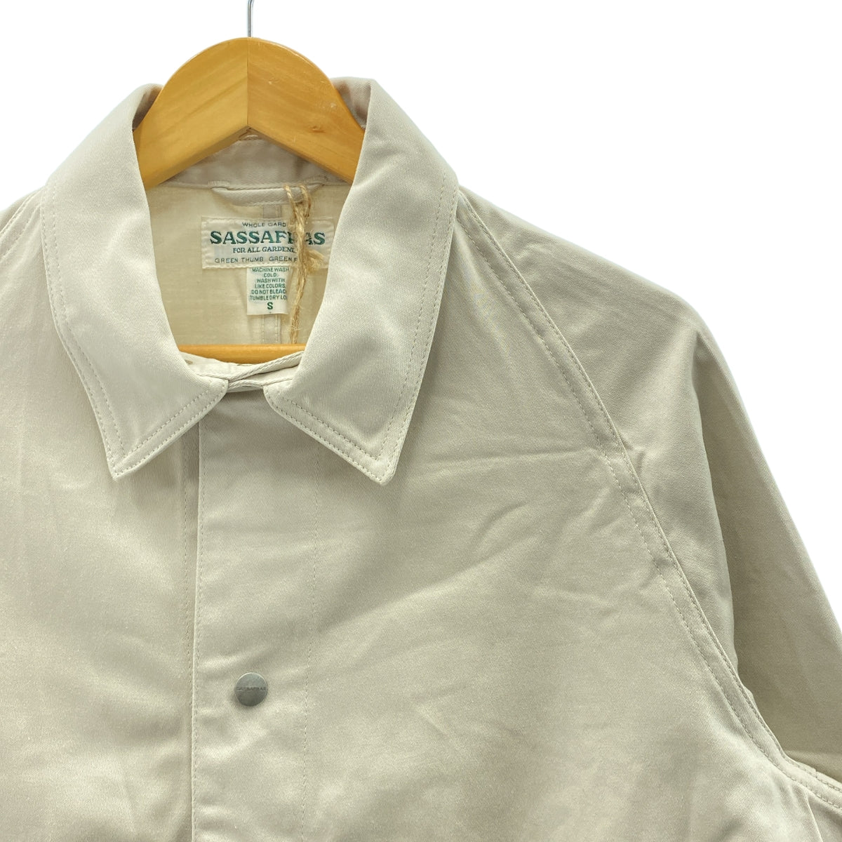 [新品] SASSAFRAS | Pruner 軍裝緞面外套 | S 碼 | 象牙白 | 男款