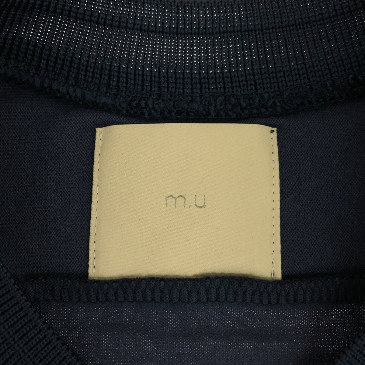 mu Japoness / MU | V-neck number cut and sew |