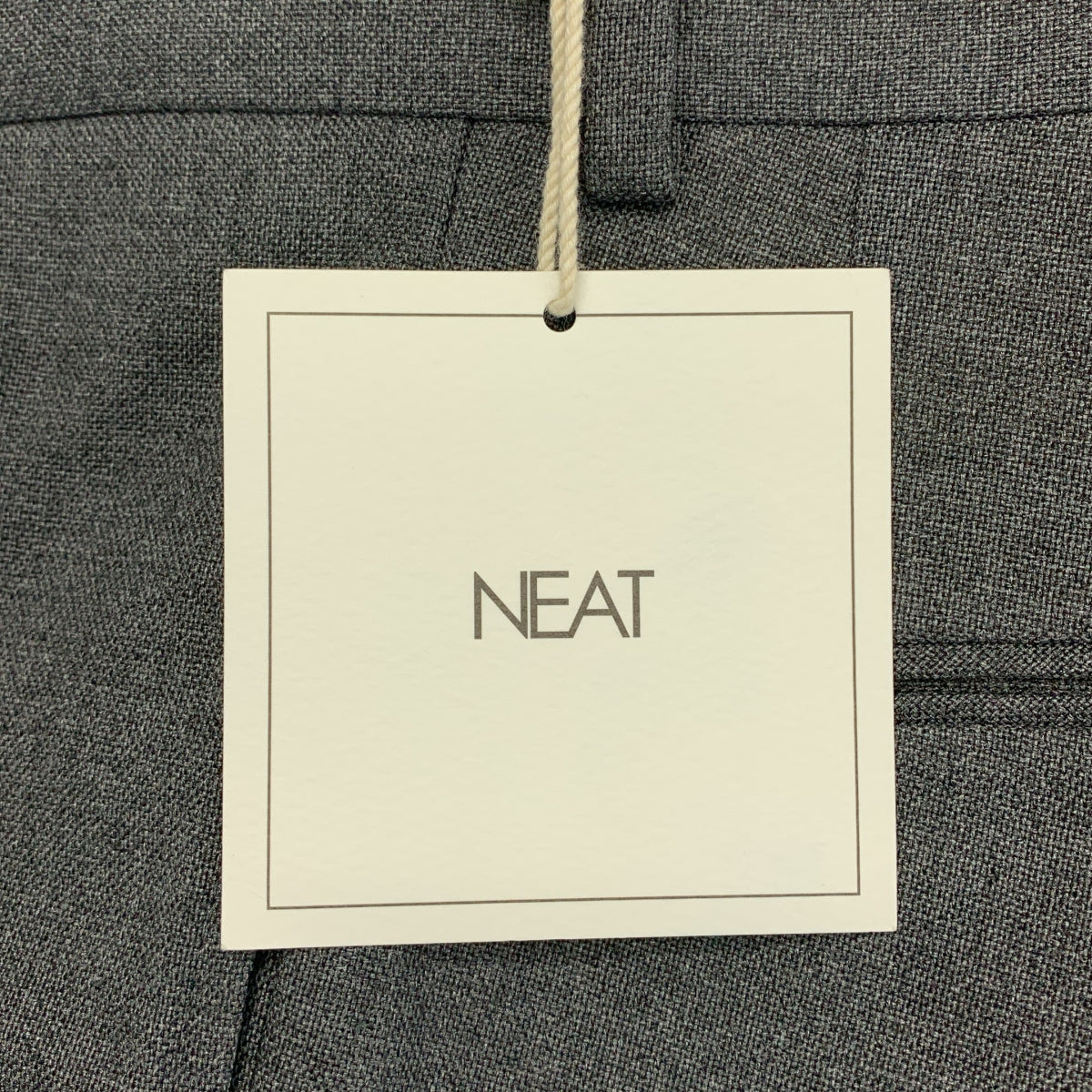 【成色極佳】NEAT 斜紋滌棉混紡錐形雙褶休閒褲 | 46碼 | 灰色 | 男士
