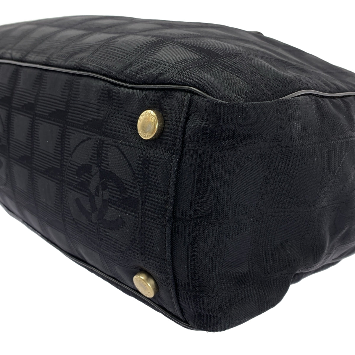 香奈兒 | A15828 新款旅遊系列尼龍提花迷你波士頓包 |