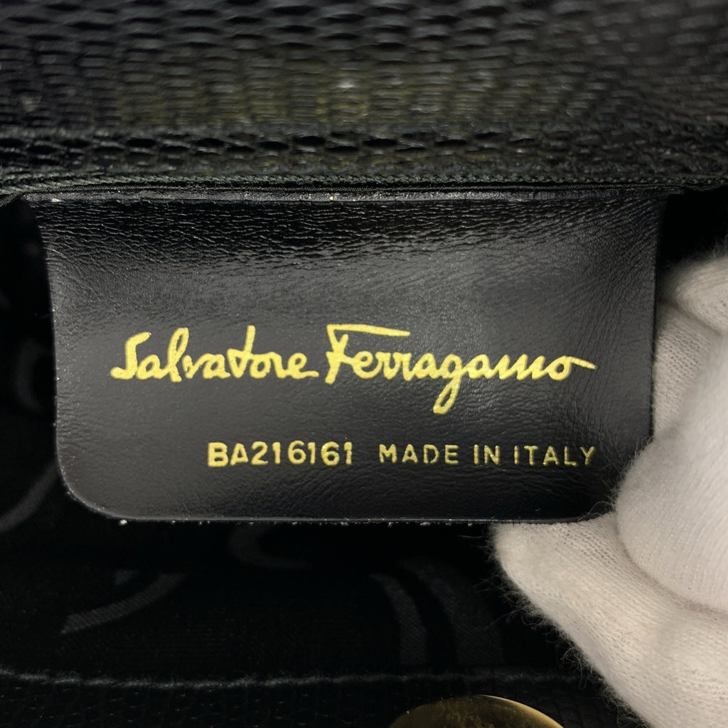 Salvatore Ferragamo | 皮革 Vara Ribbon 水桶包 / 全襯裡，飾有品牌標誌 |