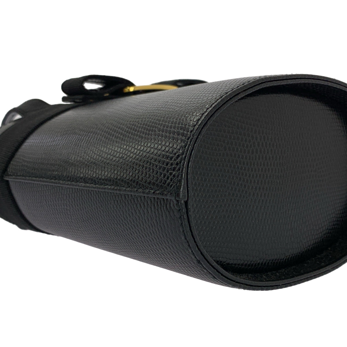 Salvatore Ferragamo | 皮革 Vara Ribbon 水桶包 / 全襯裡，飾有品牌標誌 |