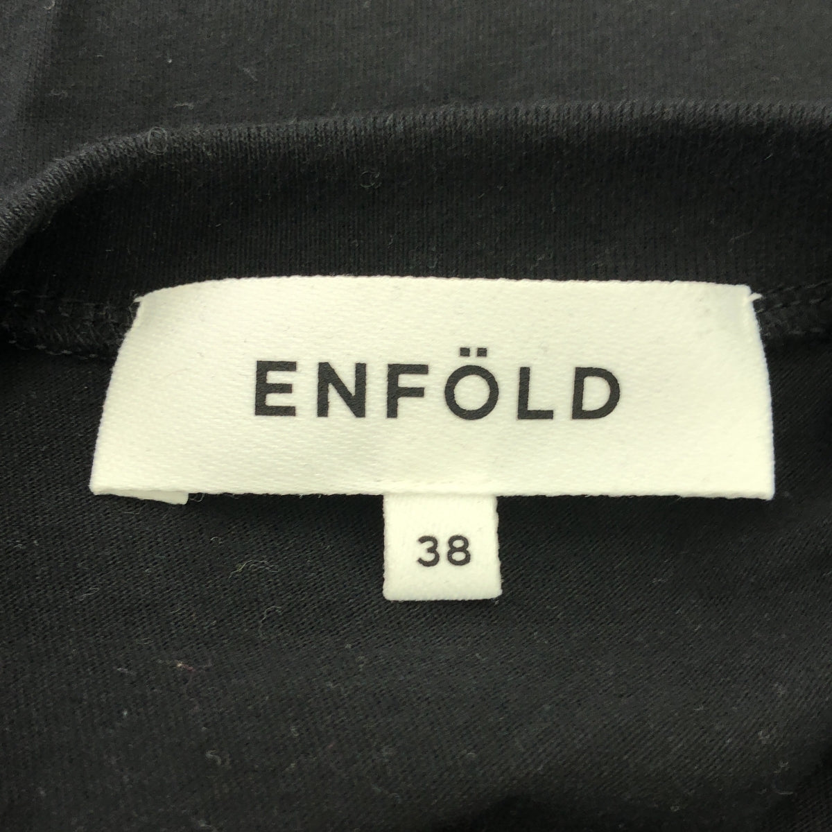 ENFOLD / 엠 폴드 | 2024SS | DECORATIVE WAVE T-SHIRT / 패치 슬릿 T셔츠 컷소우 | 38 | 블랙 | 여성
