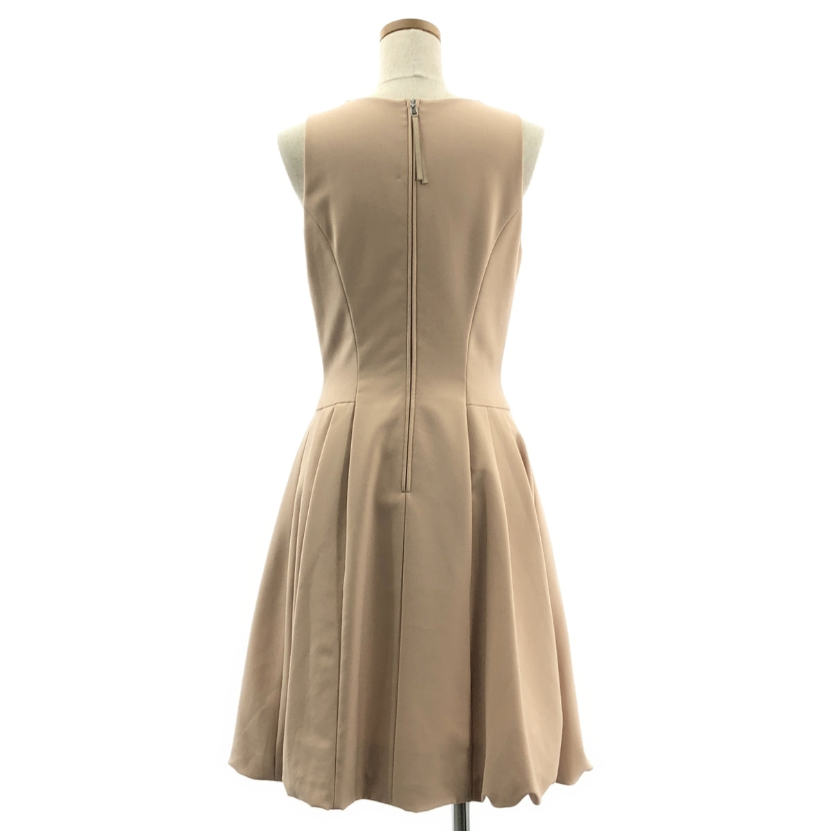 [近乎全新] FOXEY NEW YORK | 女款彈性滑順燈籠裙 | 38碼 | 米色 | 女款