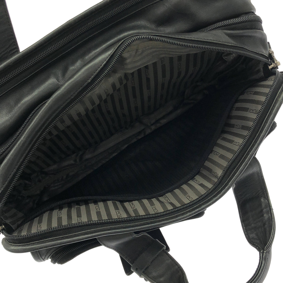 TUMI | ALPHA 皮革公事包 | 黑色 | 男款