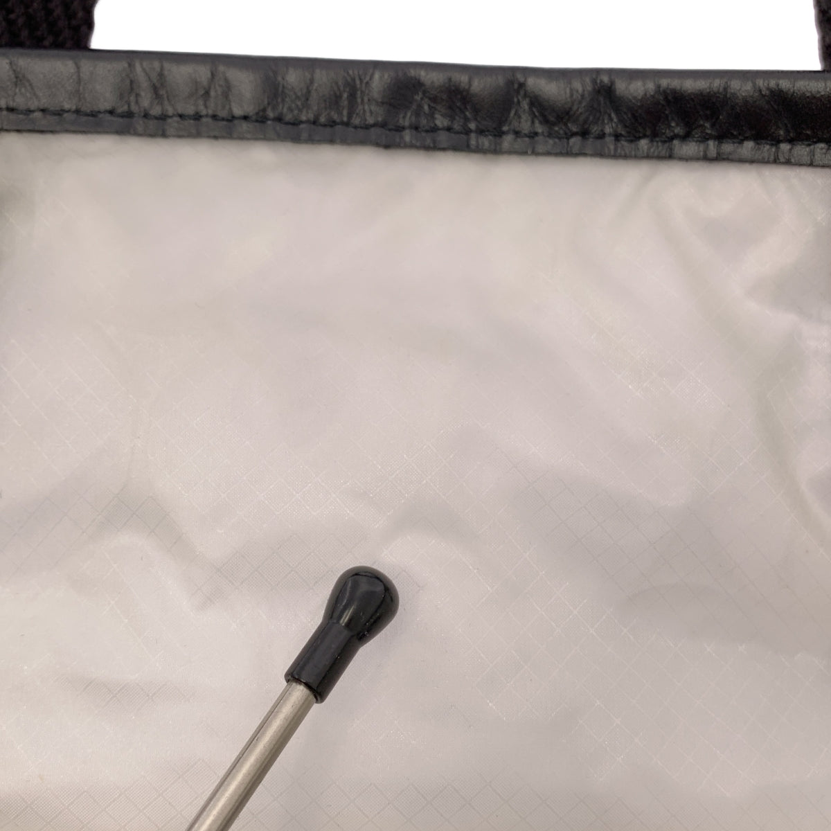 薩卡伊 | Dyneema 手提包中號/PVC 手提包 |