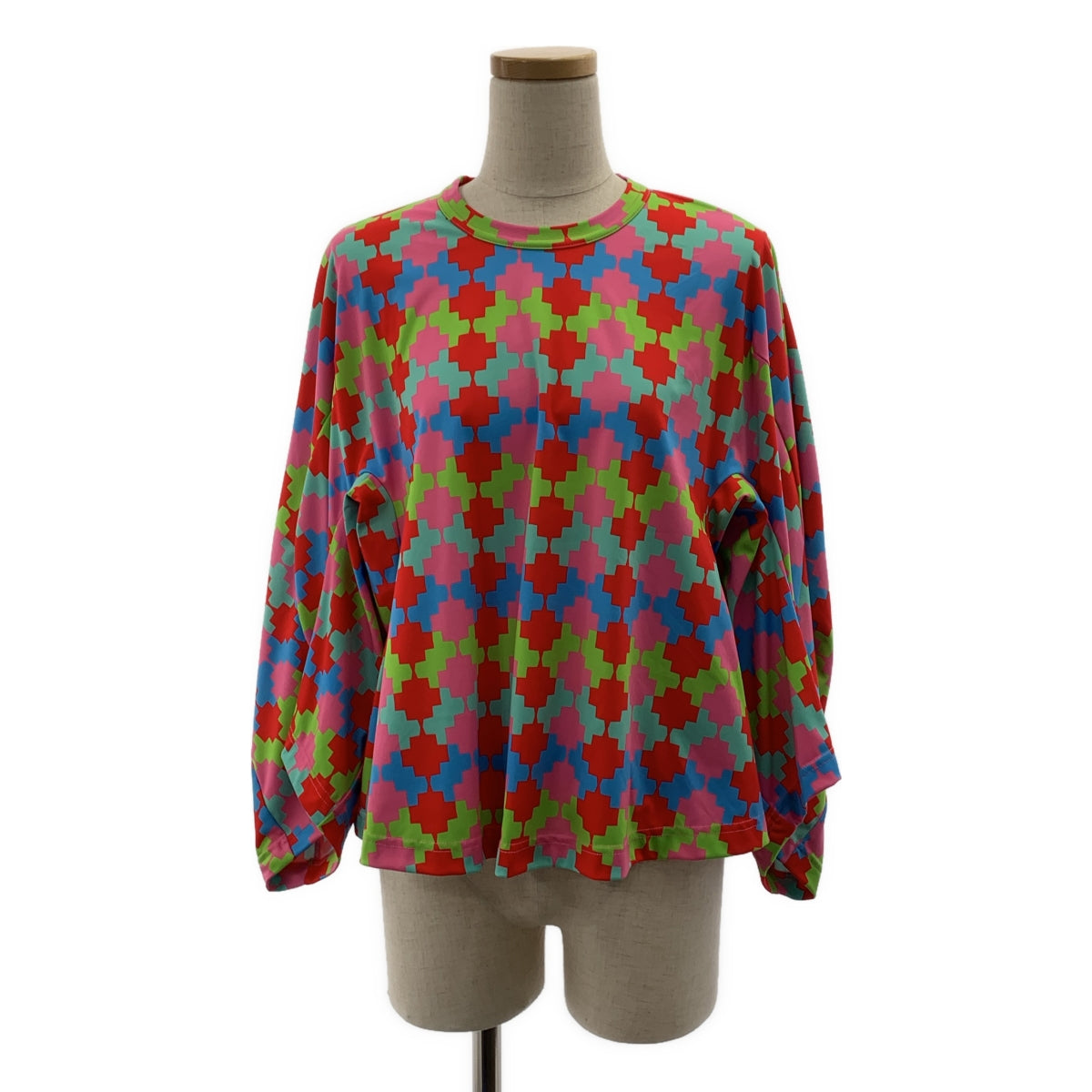【미품】 COMME des GARCONS / 콤데 갤슨 | 2024SS | 폴리 에스테르 총 무늬 기하학적 패턴 변형 입체 슬리브 풀오버 컷소우 | XS | 멀티 컬러 | 여성