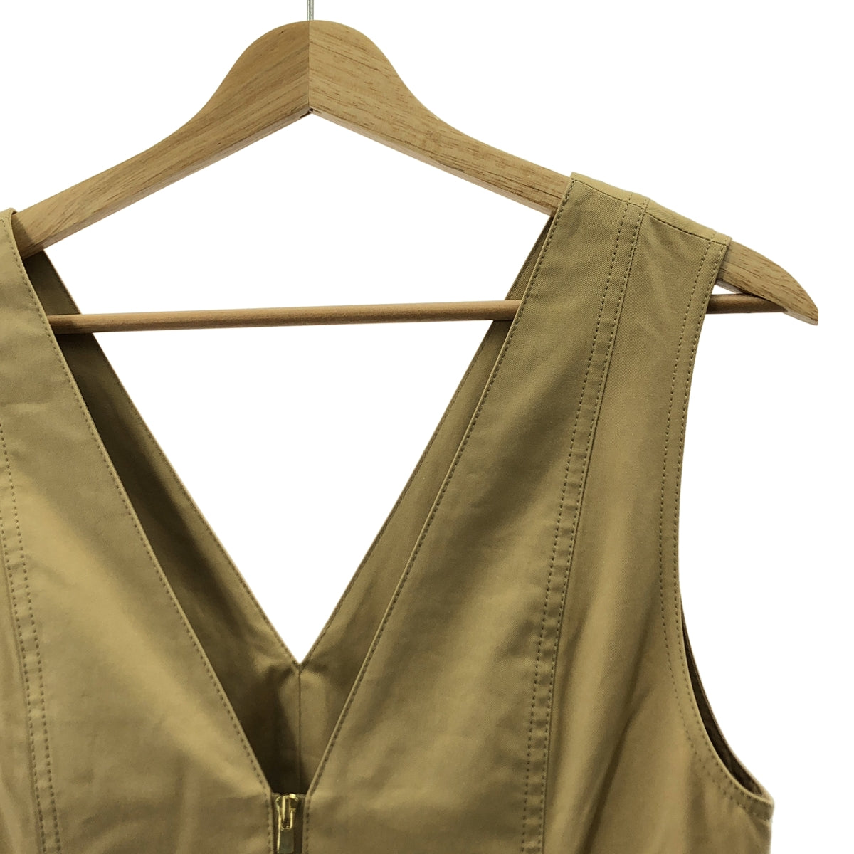 Tomorrowland MACPHEE | 無袖露肩連身裙，附口袋 | 36碼 | 米色 | 女款