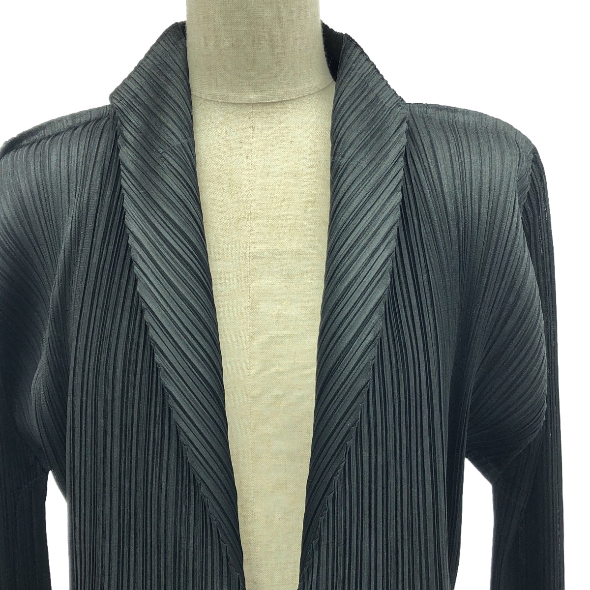 PLEATS PLEASE ISSEY MIYAKE | Pleated design cardigan | Size 3 | Black | Women's