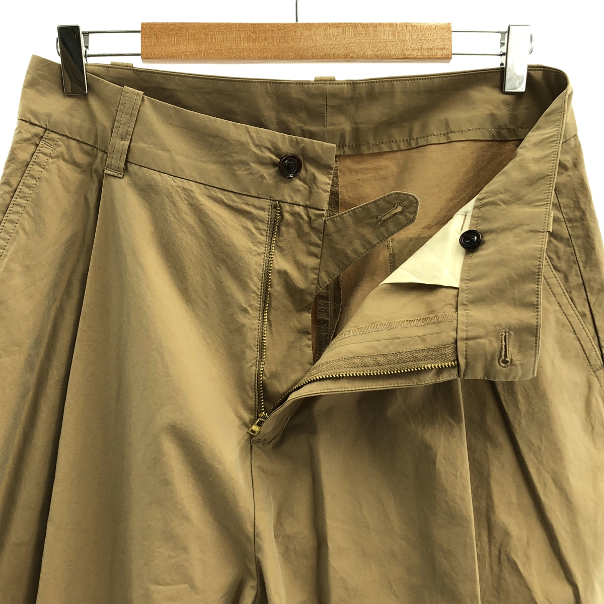 明日世界 |棉質錢布雷單褶寬褲 | S |男士