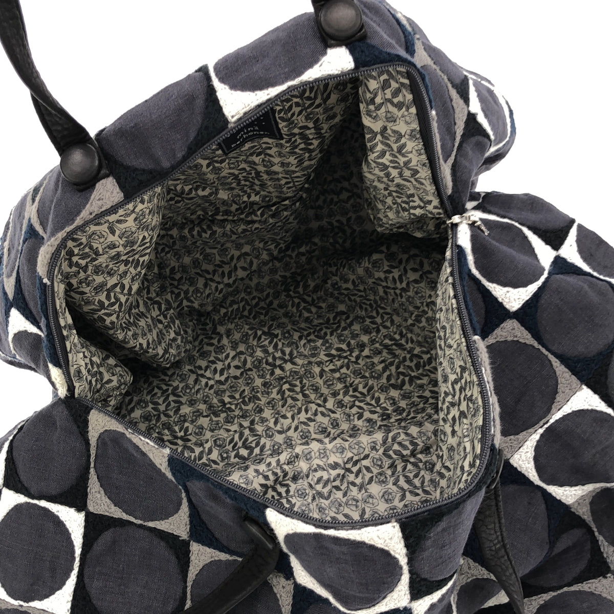 mina perhonen / ミナペルホネン | pallo×tambourine  pizza bag パーロ × タンバリン 刺しゅう ピザ トートバッグ |