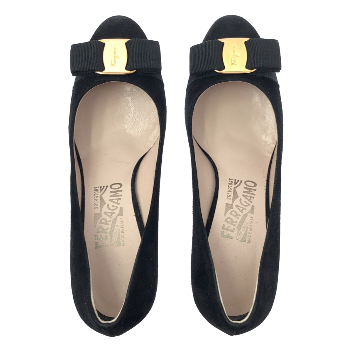 【美品】  Salvatore Ferragamo / サルヴァトーレフェラガモ | リボン スエード ヒールパンプス | 5 D | ブラック / ゴールド | レディース