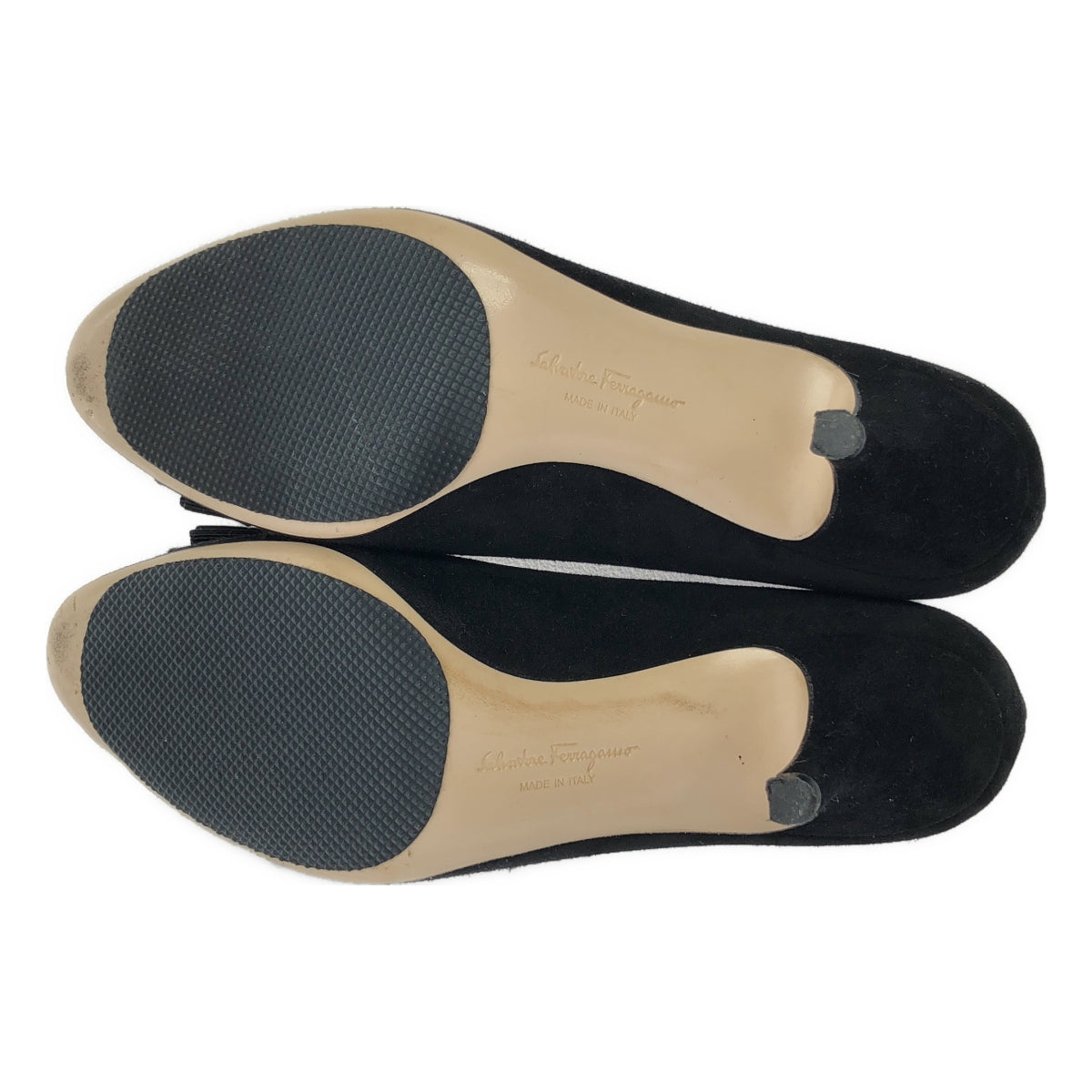 [狀況極佳] Salvatore Ferragamo | 緞帶絨面革高跟鞋 | 5D | 黑色/金色 | 女款