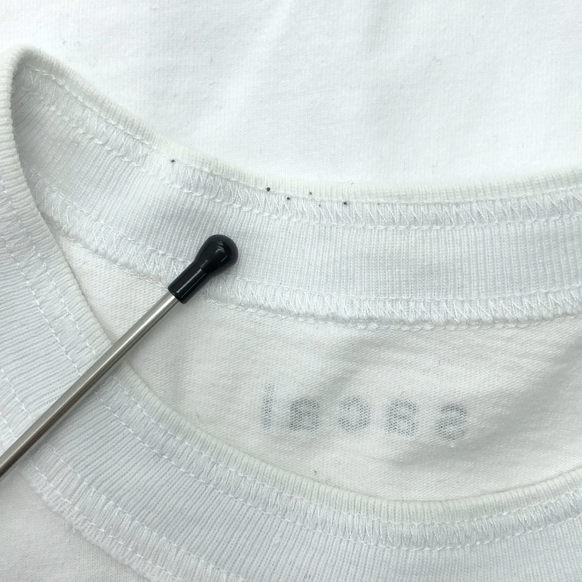 sacai | 2021 春夏系列 | x KAWS / 標誌刺繡口袋 T 卹 | 尺寸 4 | 男款