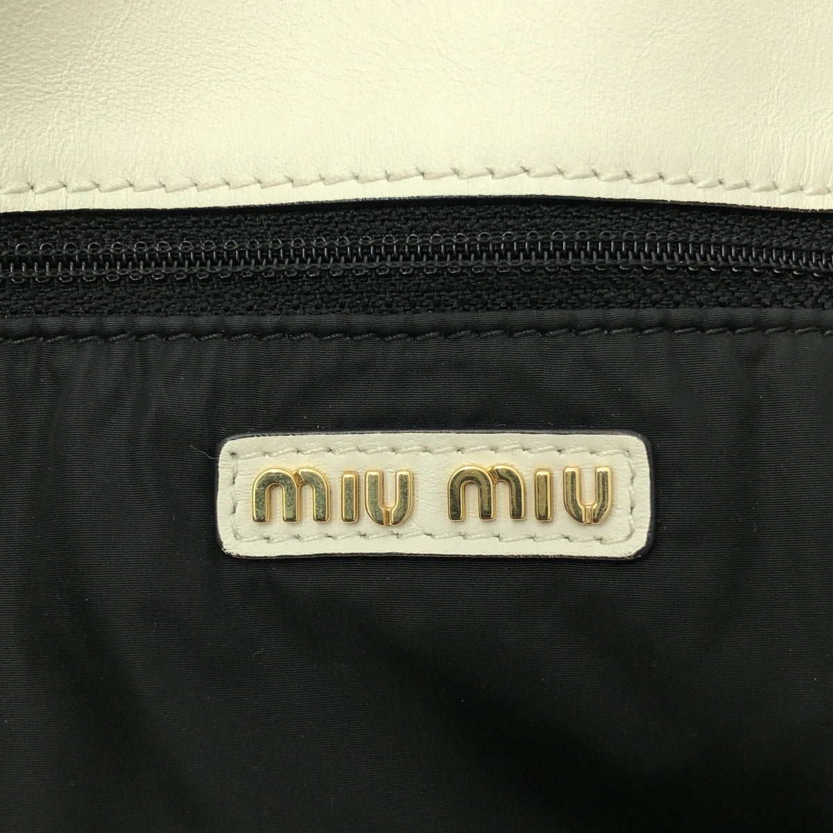miu miu / 뮤뮤 | Leather Hobo Bag 가죽 호보백 | 화이트 | 여성