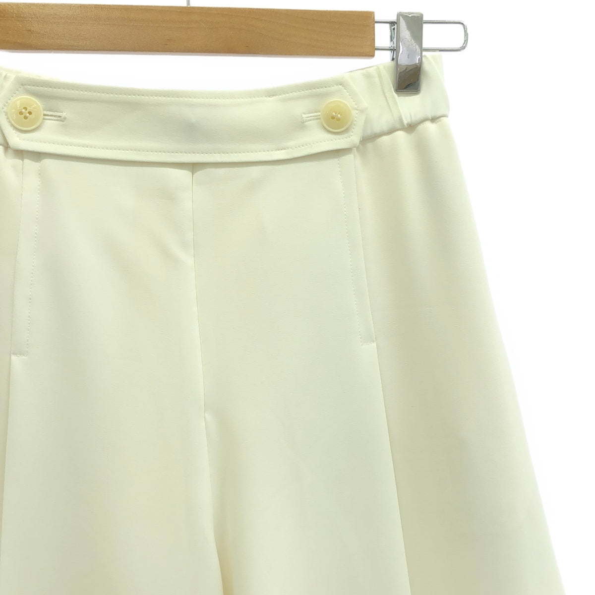 [New] VIVIENNE TAM / Vivienne Tam | Tuck wide pants | 40 | White | Women's